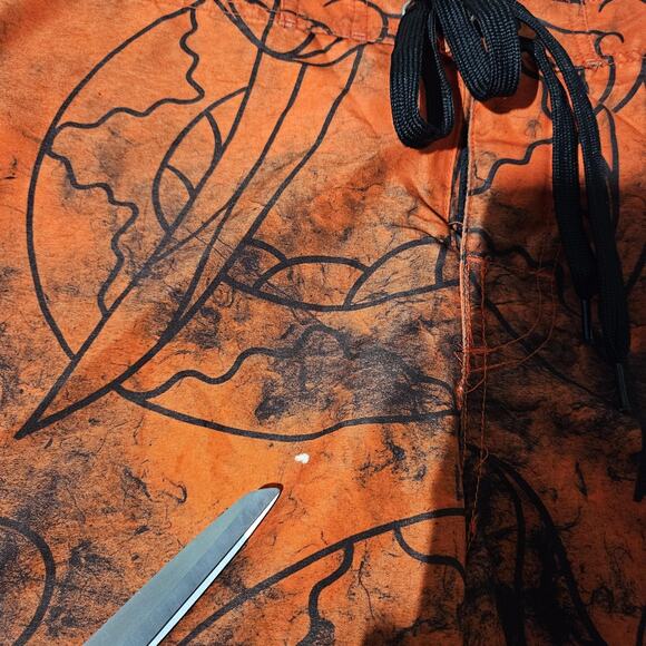 Ed Hardy Shorts Mens Medium Skull Death Before Dishonor Swim Trunks Tattoo - Picture 2 of 8